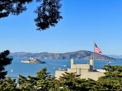 Alcatraz vue d'une colline